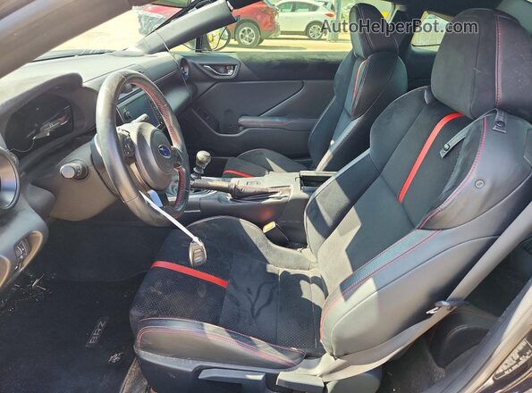 JF1ZDBE16P9701517 2023 SUBARU BRZ Черный Вид салона спереди