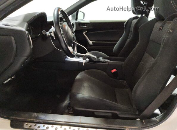 JF1ZNAA11K8701596 2019 TOYOTA 86 White Vista interior delantera