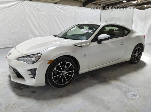 JF1ZNAA11K8701596 2019 TOYOTA 86 White 