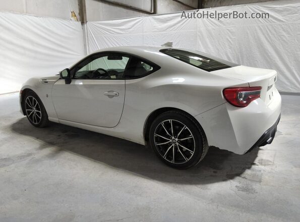 JF1ZNAA11K8701596 2019 TOYOTA 86 White 