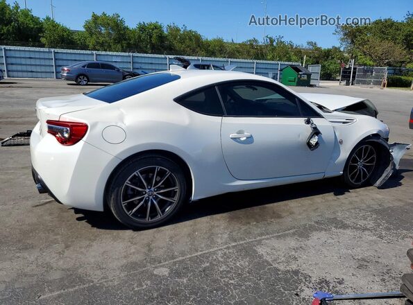 JF1ZNAA14H8711435 2017 TOYOTA 86 Белый Задняя правая четверть