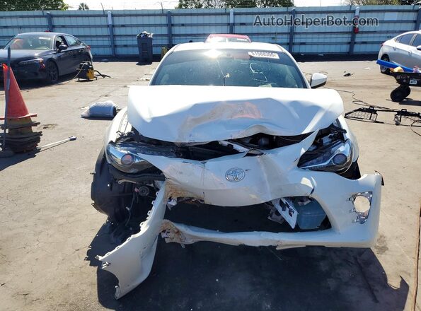 JF1ZNAA14H8711435 2017 TOYOTA 86 Белый Вид спереди