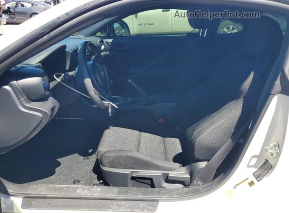 JF1ZNBB10R9759966 2024 TOYOTA GR86 White Vista interior delantera
