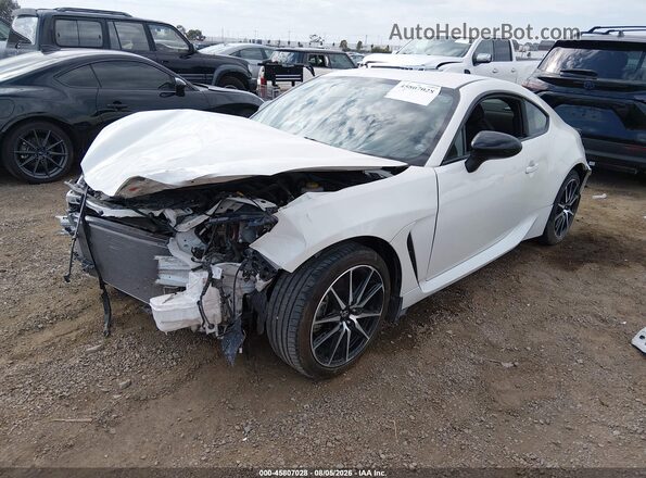JF1ZNBC15P8762752 2023 TOYOTA GR86 White Vista tres cuartos delantera izquierda