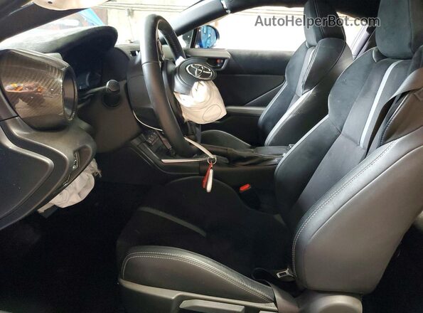 JF1ZNBE12P9752610 2023 TOYOTA GR Blue Front interior view