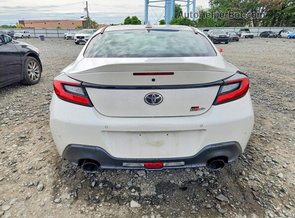 JF1ZNBE13S8751433 2025 TOYOTA GR White Вид ззаду