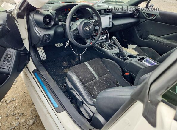 JF1ZNBE13S8751433 2025 TOYOTA GR White Вид панелі приладів