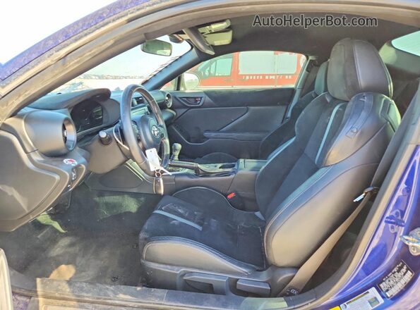 JF1ZNBF1XP8753167 2023 TOYOTA GR Blue Вид салону спереду