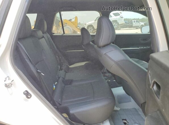 JF2BUPAD6TY487395 2026 SUBARU OUTBACK White უკანა სალონის ხედი