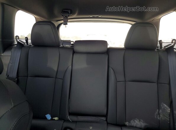 JF2BUPAD6TY487395 2026 SUBARU OUTBACK White უკანა სავარძლების ხედი