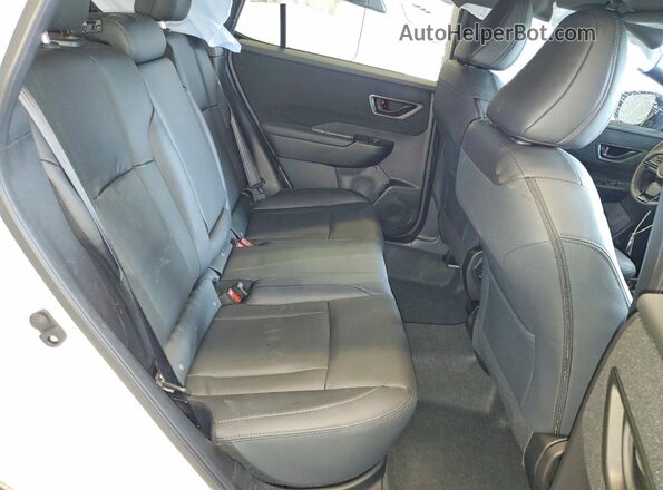 JF2BUPBD4TY484929 2026 SUBARU OUTBACK White Вид задньої частини салону