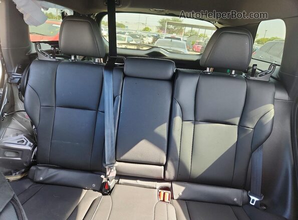 JF2BUPBD4TY527665 2026 SUBARU OUTBACK Серый Вид задних сидений