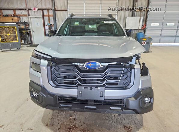 JF2BUPBDXTY546608 2026 SUBARU OUTBACK Silver Widok z przodu
