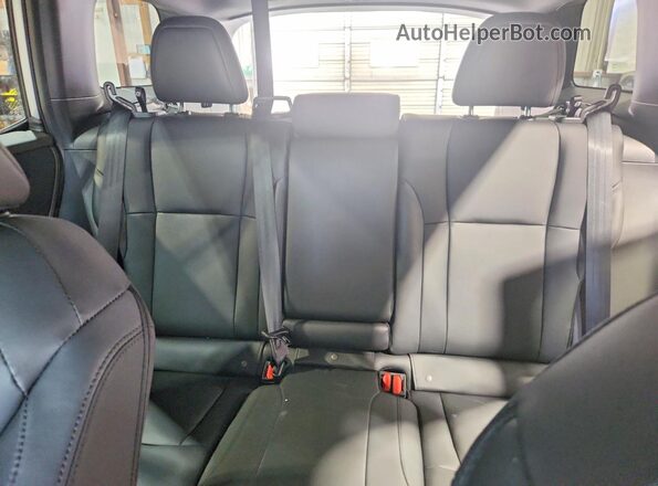 JF2BUPBDXTY546608 2026 SUBARU OUTBACK Silver Widok tylnych siedzeń