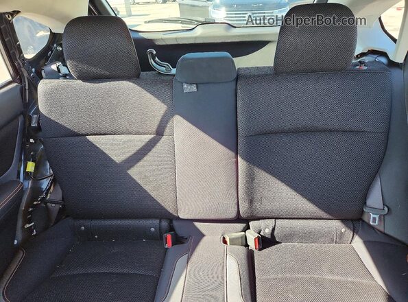 JF2GPABC0HH281559 2017 SUBARU CROSSTREK Gray Հետևի նստատեղերի տեսք