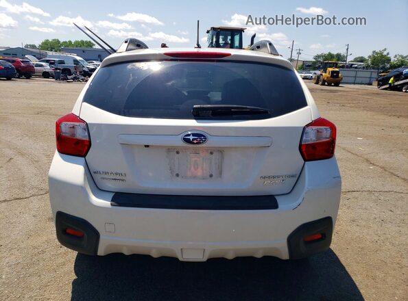 JF2GPABC2G8282243 2016 SUBARU CROSSTREK White Հետևի տեսք