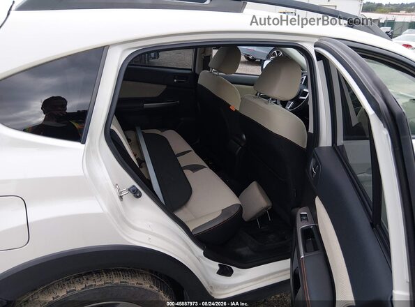 JF2GPABC2H8208029 2017 SUBARU CROSSTREK White Вид наклейки з VIN-кодом