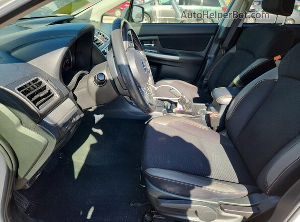 JF2GPABC3HH234493 2017 SUBARU CROSSTREK Белый Вид салона спереди
