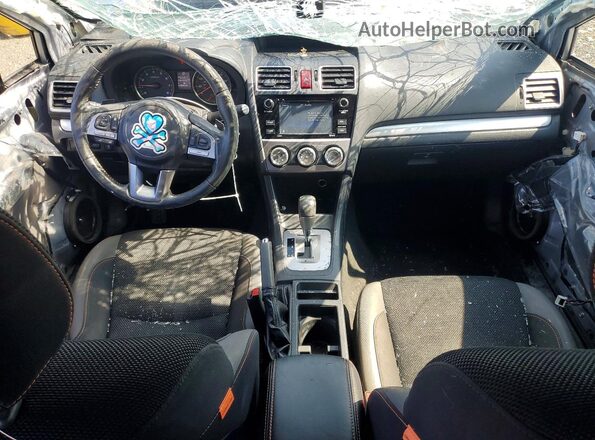 JF2GPABC4H8229206 2017 SUBARU CROSSTREK Silver Առջևի վահանակի տեսք