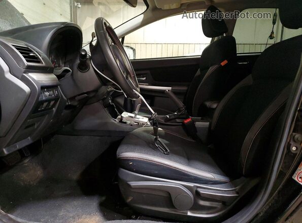 JF2GPABC4HH266272 2017 SUBARU CROSSTREK Черный Вид салона спереди