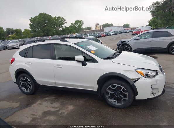 JF2GPABC5HH242935 2017 SUBARU CROSSTREK White Vista interior trasera