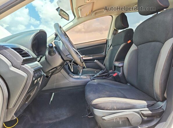 JF2GPABC7G8278494 2016 SUBARU CROSSTREK Белый Вид салона спереди