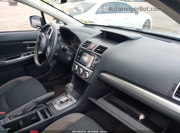 JF2GPABC9H8242811 2017 SUBARU CROSSTREK Gray Front interior view