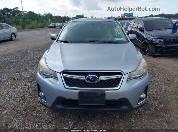 JF2GPABC9H8242811 2017 SUBARU CROSSTREK Gray Instrument cluster view