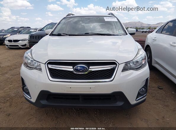JF2GPADC0GH263624 2016 SUBARU CROSSTREK White Սարքավորումների վահանակի տեսք