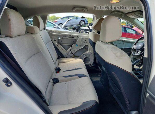 JF2GPADC0H8254830 2017 SUBARU CROSSTREK White უკანა სავარძლების ხედი