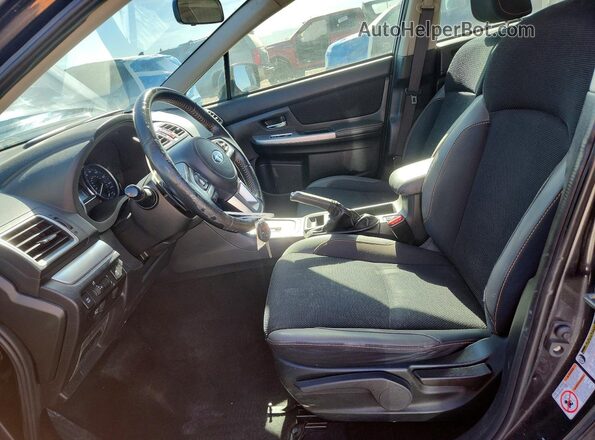 JF2GPADC3H8260153 2017 SUBARU CROSSTREK Угольный Вид салона спереди