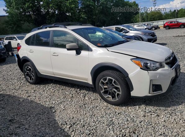JF2GPADC8HH233739 2017 SUBARU CROSSTREK White Front right