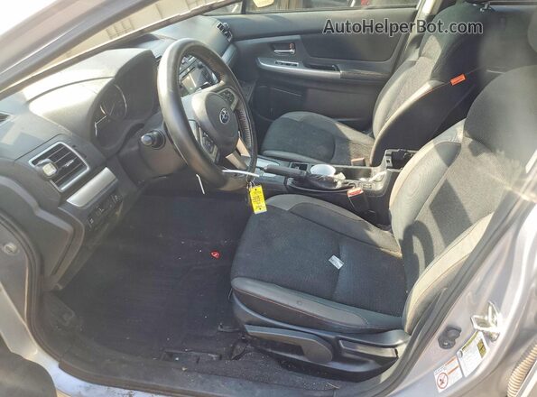 JF2GPADCXGH336904 2016 SUBARU CROSSTREK Silver Widok wnętrza z przodu