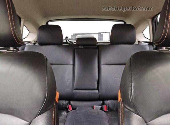 JF2GPAKC4H8234020 2017 SUBARU CROSSTREK Gray Vista de los asientos traseros