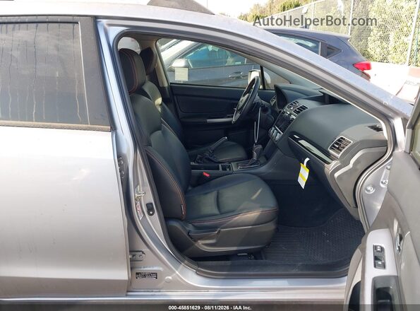 JF2GPALC0H8253131 2017 SUBARU CROSSTREK Silver Widok wnętrza z przodu