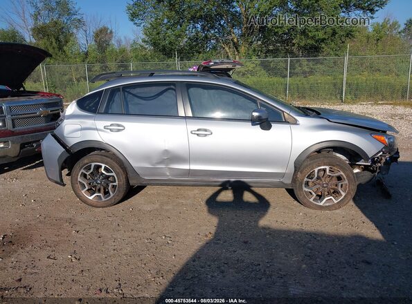 JF2GPALC8HH241650 2017 SUBARU CROSSTREK Gray Widok wnętrza z tyłu