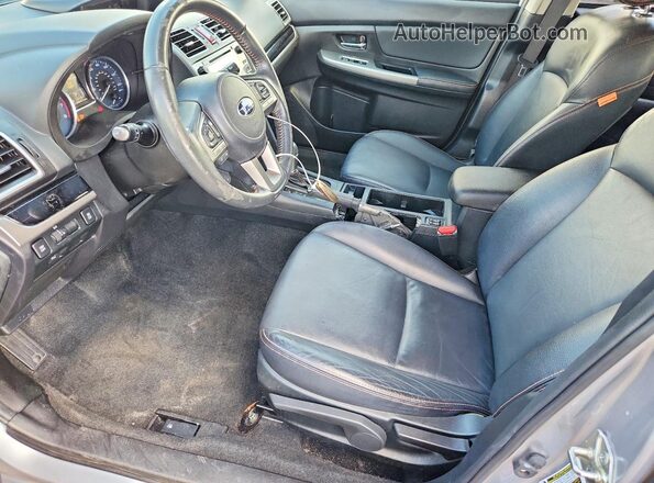 JF2GPANC0H8243129 2017 SUBARU CROSSTREK Silver Vista interior delantera