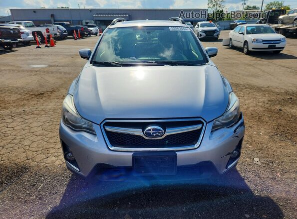 JF2GPANC0H8243129 2017 SUBARU CROSSTREK Silver Vista frontal