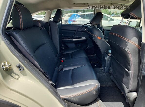 JF2GPANC0HH279113 2017 SUBARU CROSSTREK Beige Widok wnętrza z tyłu