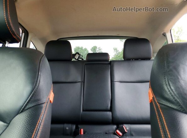 JF2GPANC7H8263491 2017 SUBARU CROSSTREK Silver Вид задніх сидінь