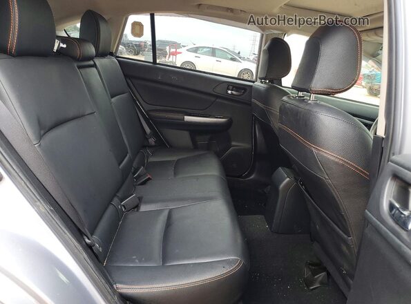 JF2GPANC7H8263491 2017 SUBARU CROSSTREK Silver Вид задньої частини салону