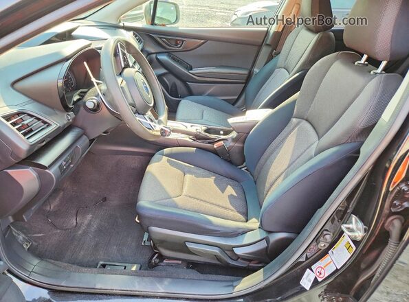 JF2GTAAC1JH233457 2018 SUBARU CROSSTREK Черный Вид салона спереди