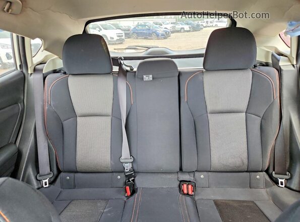 JF2GTABC0JH222044 2018 SUBARU CROSSTREK Белый Вид задних сидений