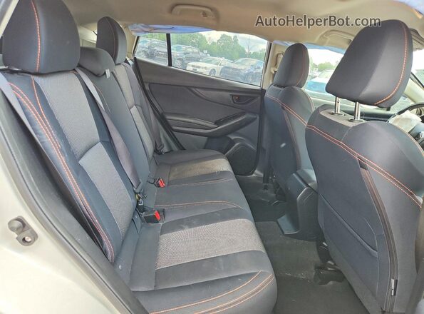 JF2GTABC0JH222044 2018 SUBARU CROSSTREK Белый Вид задней части салона