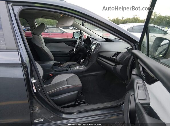 JF2GTABC1JH261399 2018 SUBARU CROSSTREK Black Front interior view