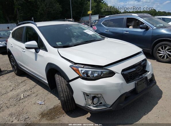 JF2GTABC2JH341147 2018 SUBARU CROSSTREK Белый Вид задней части салона