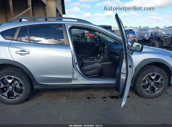 JF2GTABC3JH283047 2018 SUBARU CROSSTREK Gray წინა სალონის ხედი