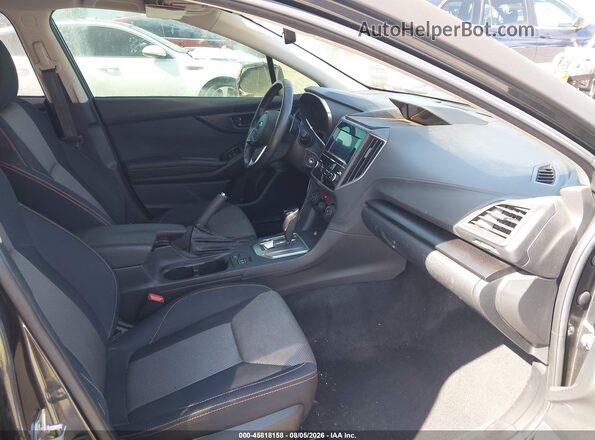 JF2GTABC3JH333493 2018 SUBARU CROSSTREK Black Front interior view