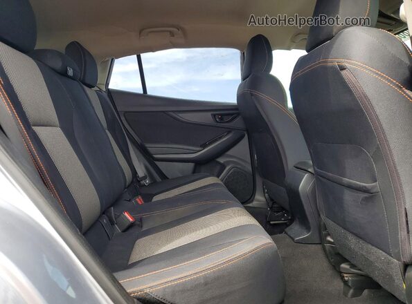 JF2GTABC4JH333647 2018 SUBARU CROSSTREK Серебряный Вид задней части салона