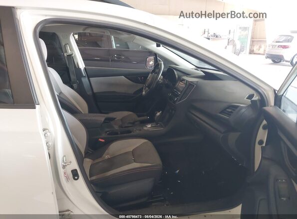 JF2GTABC5JH299847 2018 SUBARU CROSSTREK White Սալոնի դիմացի տեսք